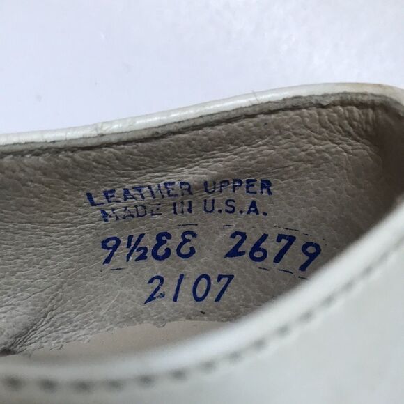 Vintage white leather Mary Jane double buckle shoes - Picture 9 of 10